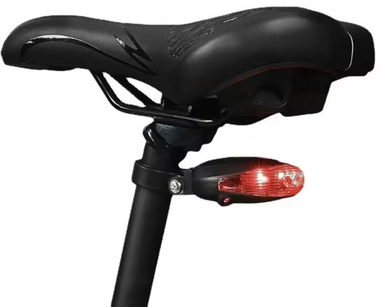 Achterlicht fiets - Achterlamp - Fietsverlichting - Rood - LED - Zichtbaar in het donker - Veilig fietsen - Rode LED lamp voor op de fiets - Universeel - CHPN