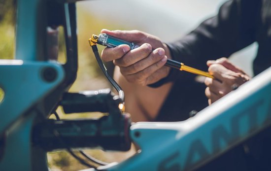 Digitale Schokdemper Pomp voor Fiets, Luchtpomp met Manometer, Zwart/Goud