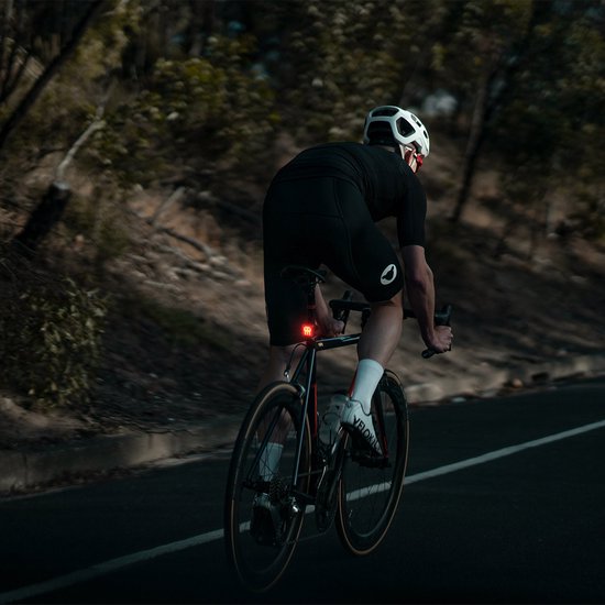 Knog Achterlicht Blinder Skull 100 Lumen Oplaadbaar Led Zwart