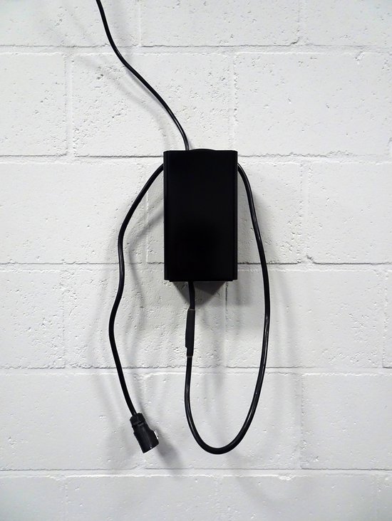 Laadhouder afsluitbaar - Elektrische Fiets Opladerhouder Zwart maat L (240x110x80mm) - Lader ophangen en vergrendelen - Lader op slot van Stallock.