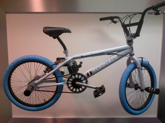 Royal Bugatti Freestyle BMX fiets - 20 inch - Lichtblauw van Royal Bugatti