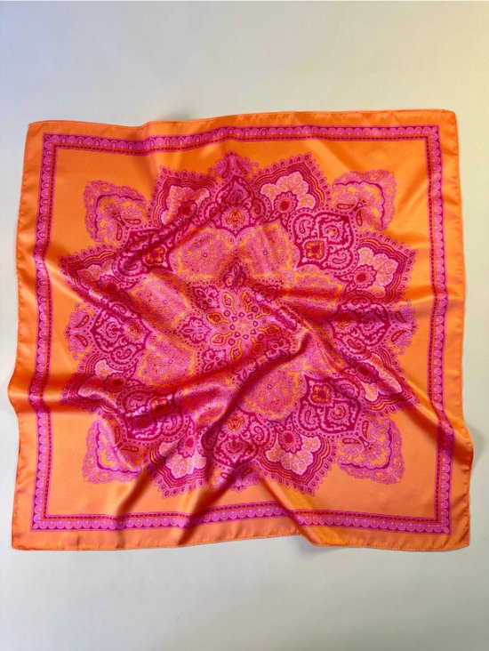 Sjaaltje met print - bandana met print - haarband - sjaaltje meerkleurig - bandana - vierkant sjaaltje met print - bandana sjaaltje - oranje sjaal - Wk 2026 - oranje - orange - oranje accessoire