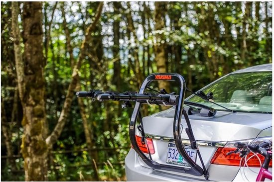 Tesla Fullback 3 Fietsendrager Yakima Kofferbak Fietsdrager 3 electrische fietsen Auto Fietsendragers Accessoires van Tesla