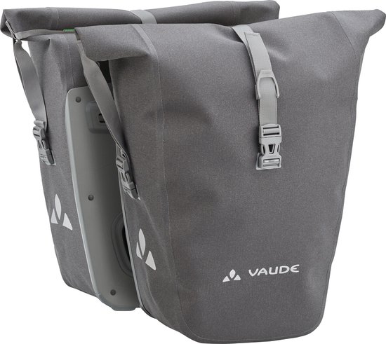 VAUDE - Aqua Back Deluxe - Phantom black - Fietstas Achter - Greenshape van Vaud